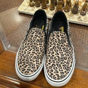 Leopard Vans size 9 Women Deluxe Comfort